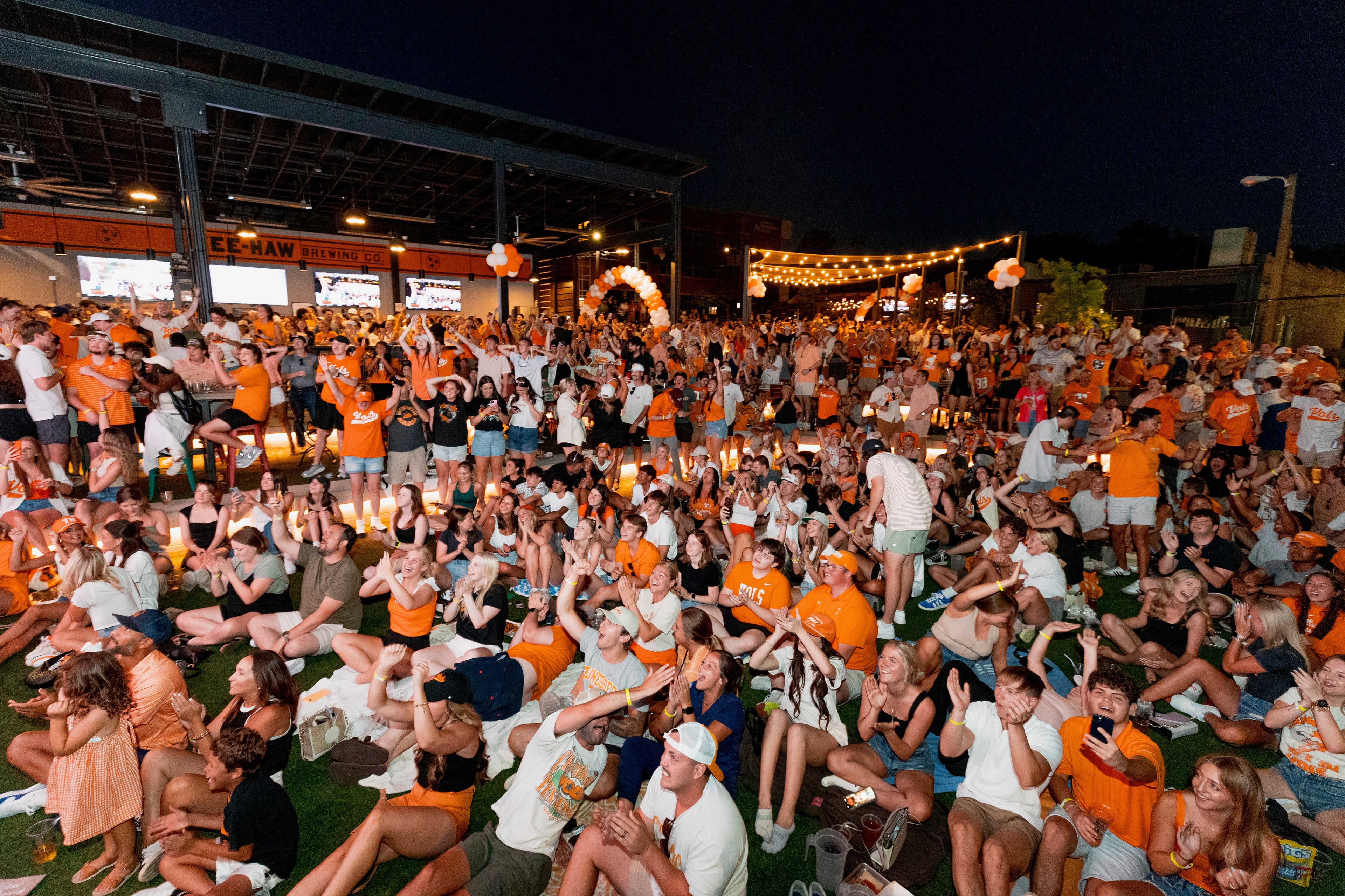 UNIVERSITY OF TENNESSEE CO-BRANDED MERCH